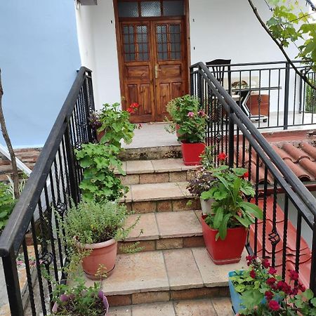 Guest House Eloid Μπεράτ Εξωτερικό φωτογραφία