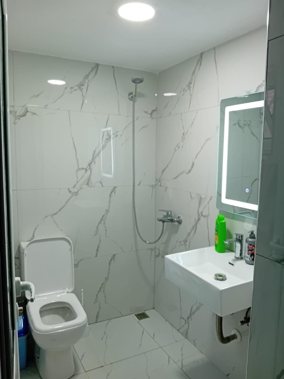 Guest House Eloid Μπεράτ Εξωτερικό φωτογραφία