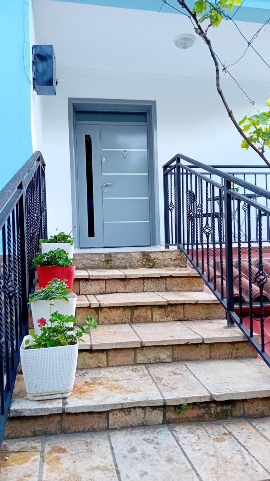 Guest House Eloid Μπεράτ Εξωτερικό φωτογραφία