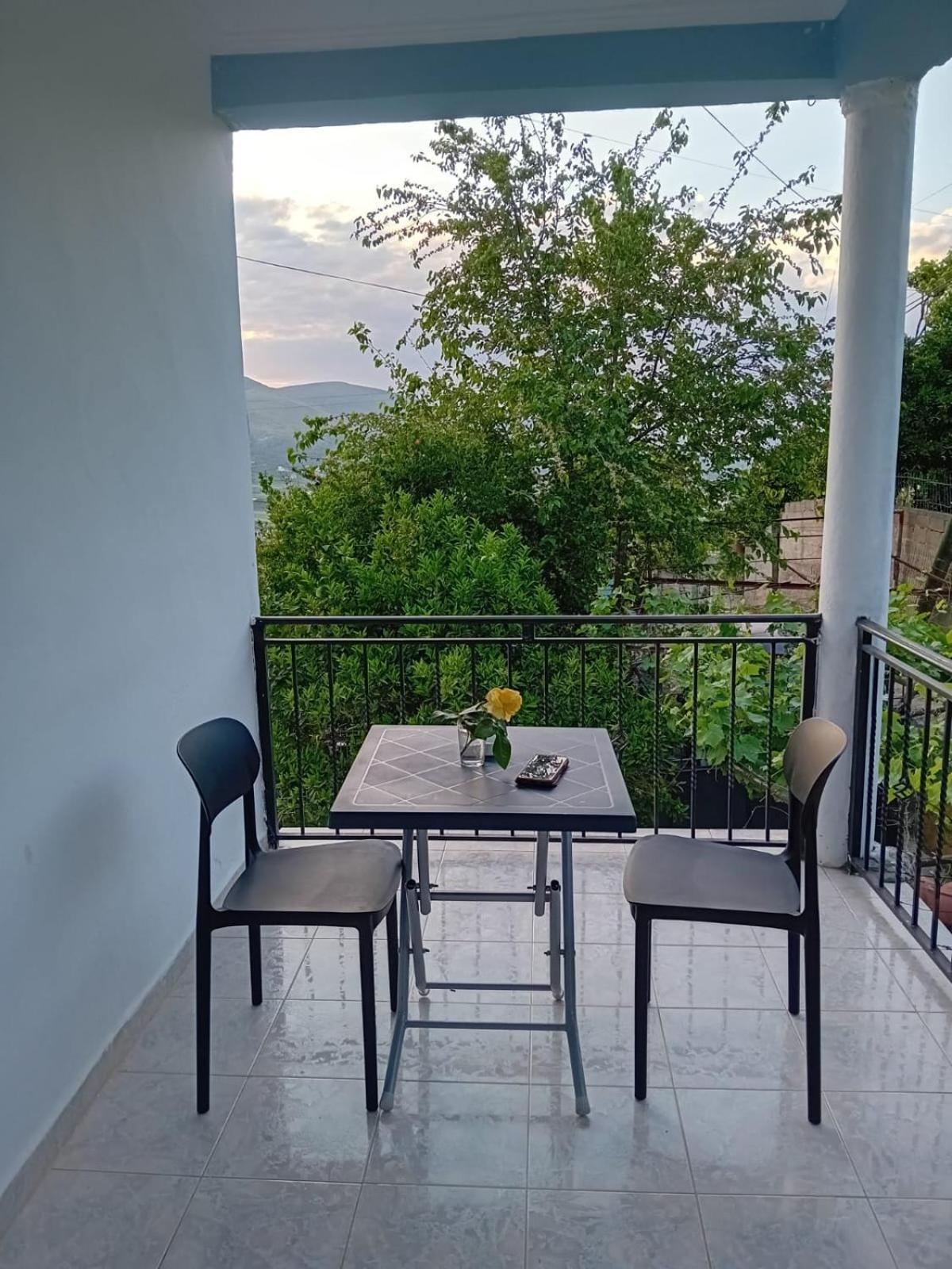 Guest House Eloid Μπεράτ Εξωτερικό φωτογραφία
