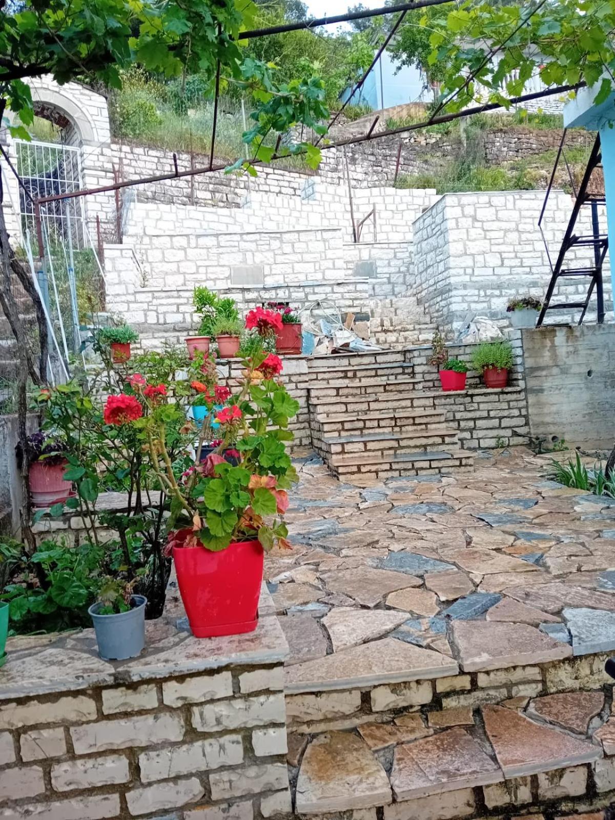 Guest House Eloid Μπεράτ Εξωτερικό φωτογραφία